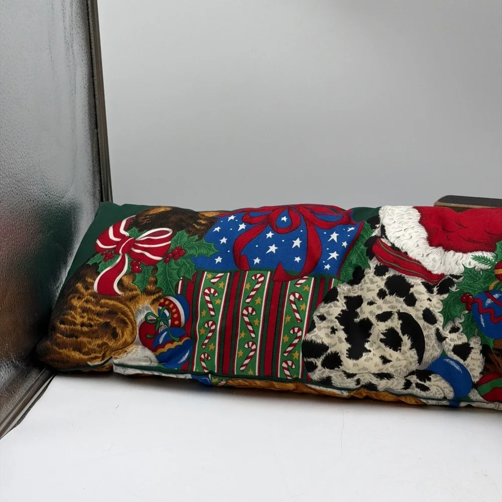 VIP Cranston Vtg Christmas Friends Draft Stopper Bench/Pillow Cats Dogs USA